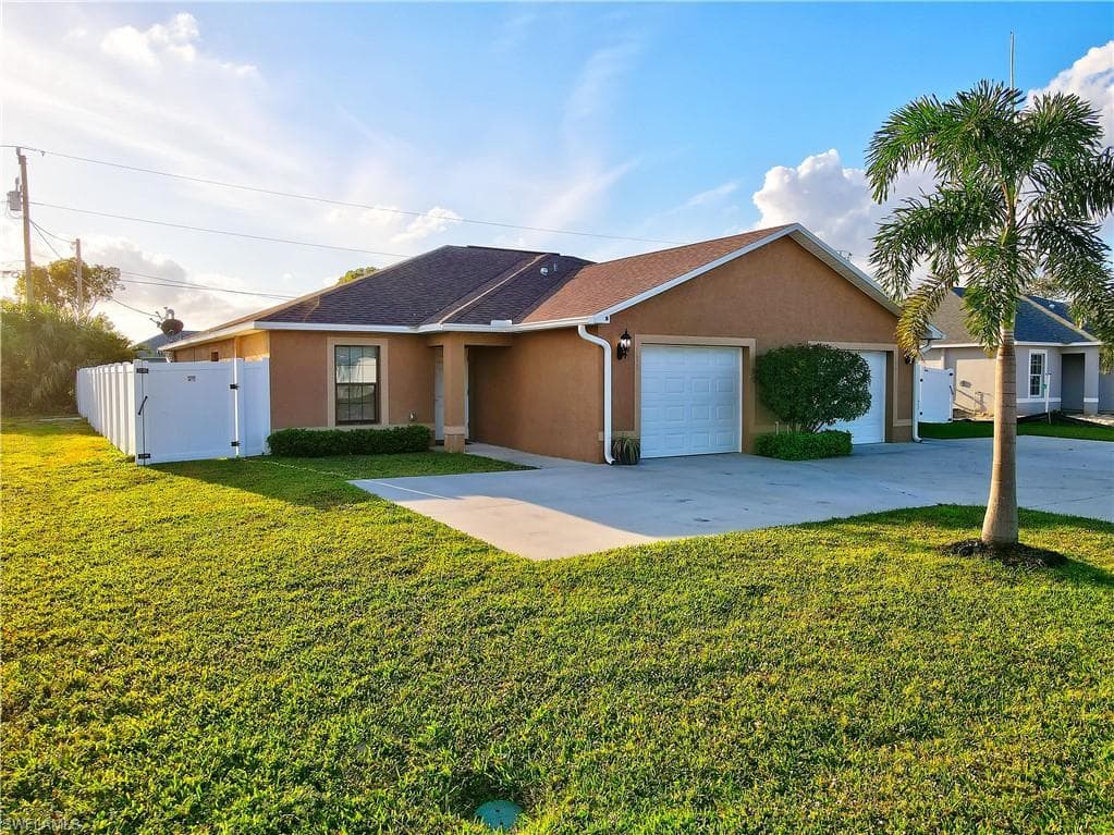 510/512 Skyline Blvd, Cape Coral, FL 33991-3
