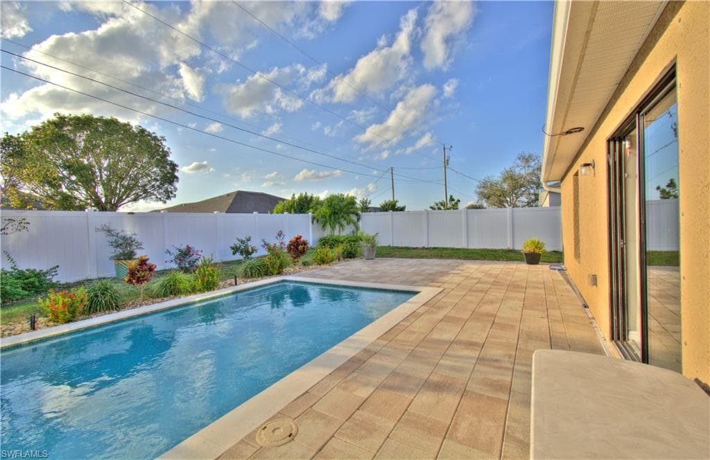 510/512 Skyline Blvd, Cape Coral, FL 33991-50