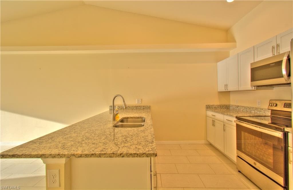 510/512 Skyline Blvd, Cape Coral, FL 33991-8