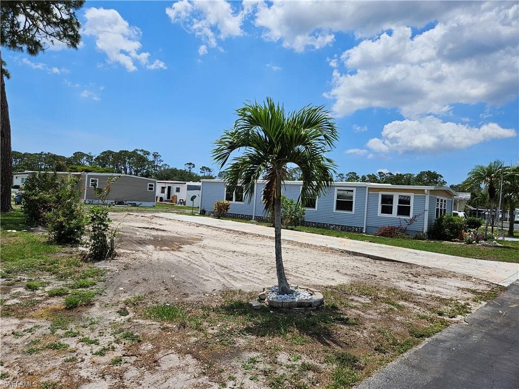 71 Sturbridge Ln, Fort Myers, FL 33908-1