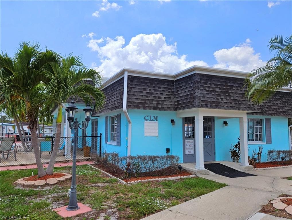 71 Sturbridge Ln, Fort Myers, FL 33908-4