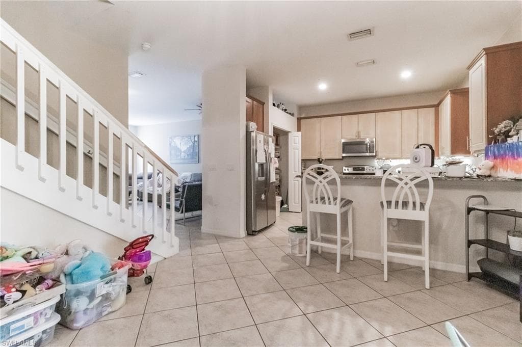 7666 Bristol Cir, Naples, FL 34120-12