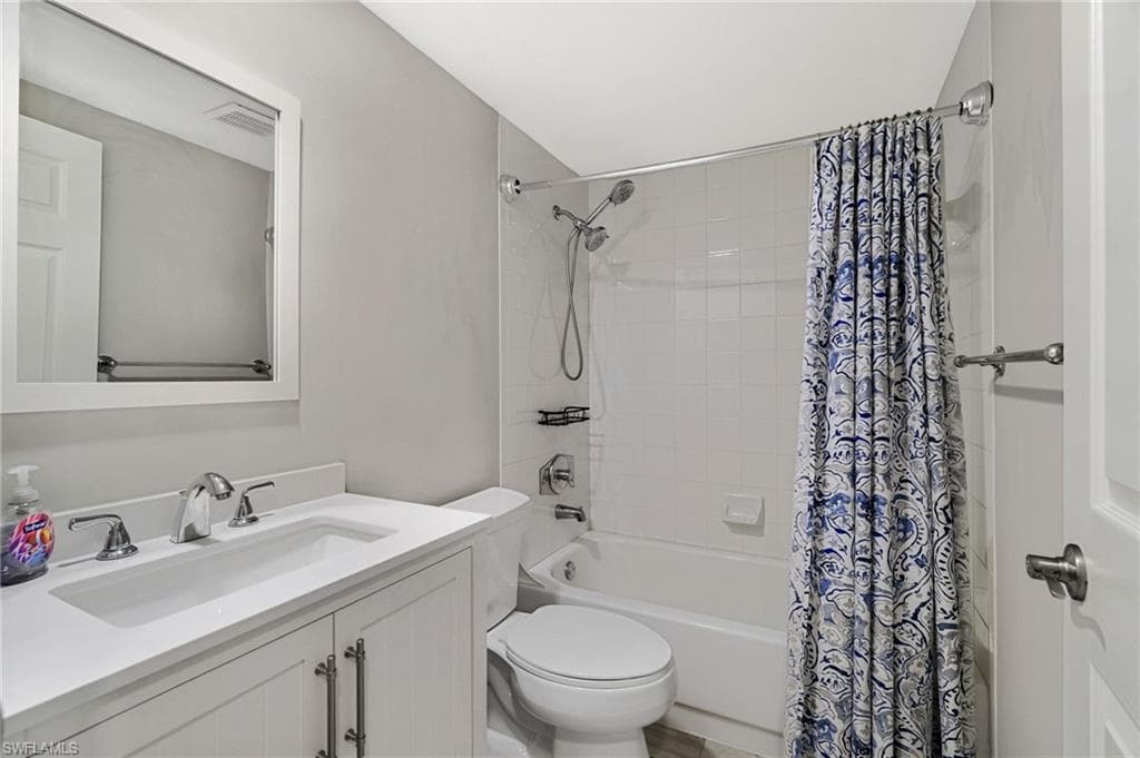 864 Tanbark Dr 203, Naples, FL 34108-15