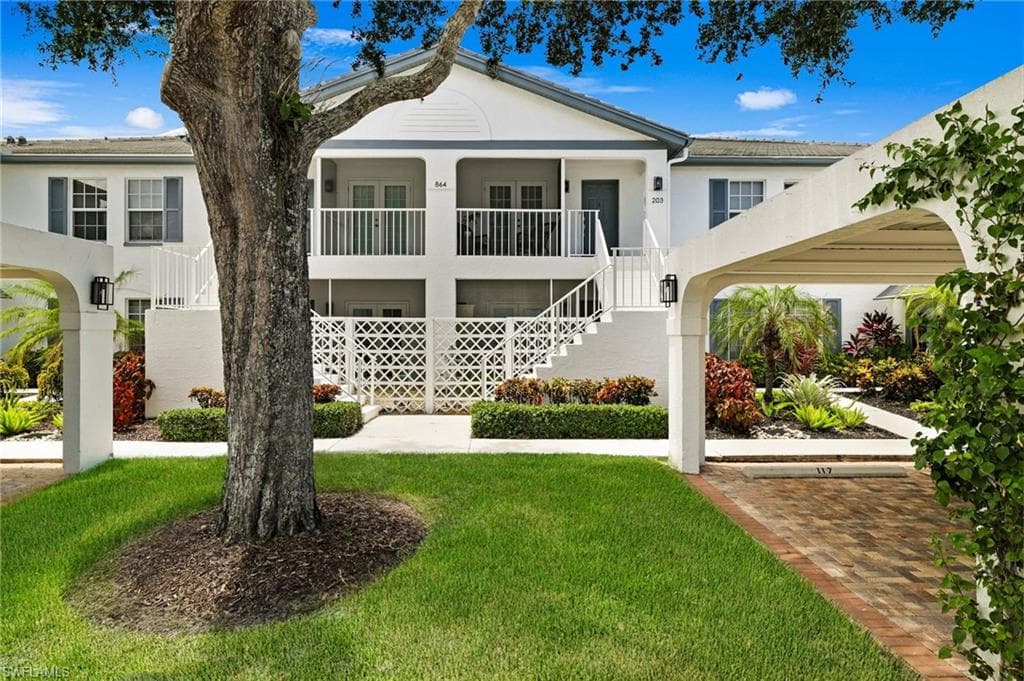 864 Tanbark Dr 203, Naples, FL 34108-17
