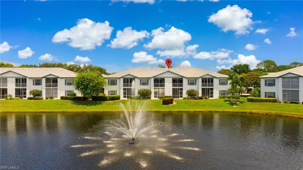 864 Tanbark Dr 203, Naples, FL 34108-23