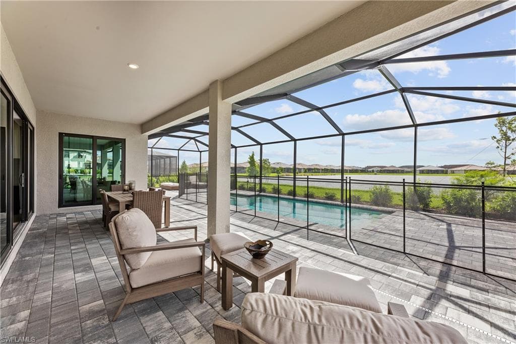 3326 1st St, Cape Coral, FL 33993-28