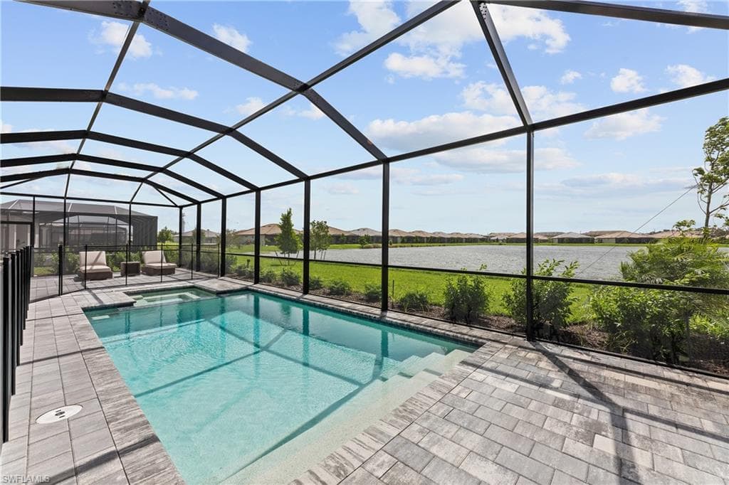 3326 1st St, Cape Coral, FL 33993-44