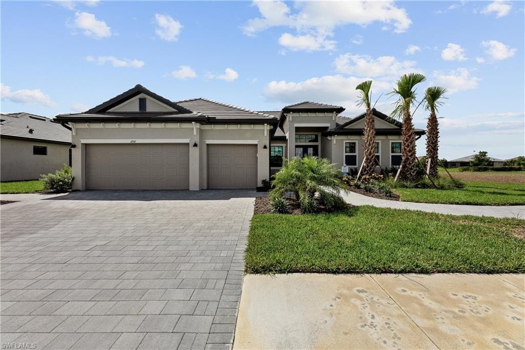 3326 1st St, Cape Coral, FL 33993-47