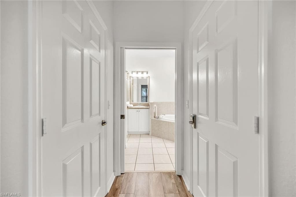 7930 Mahogany Run Ln 826, Naples, FL 34113-19