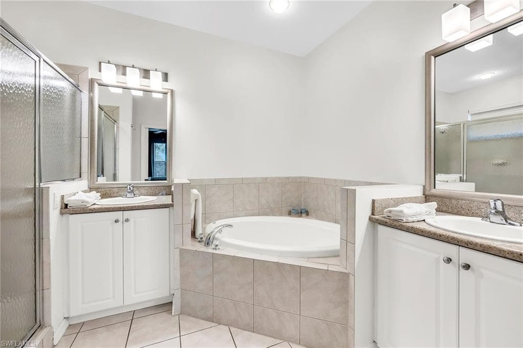 7930 Mahogany Run Ln 826, Naples, FL 34113-20