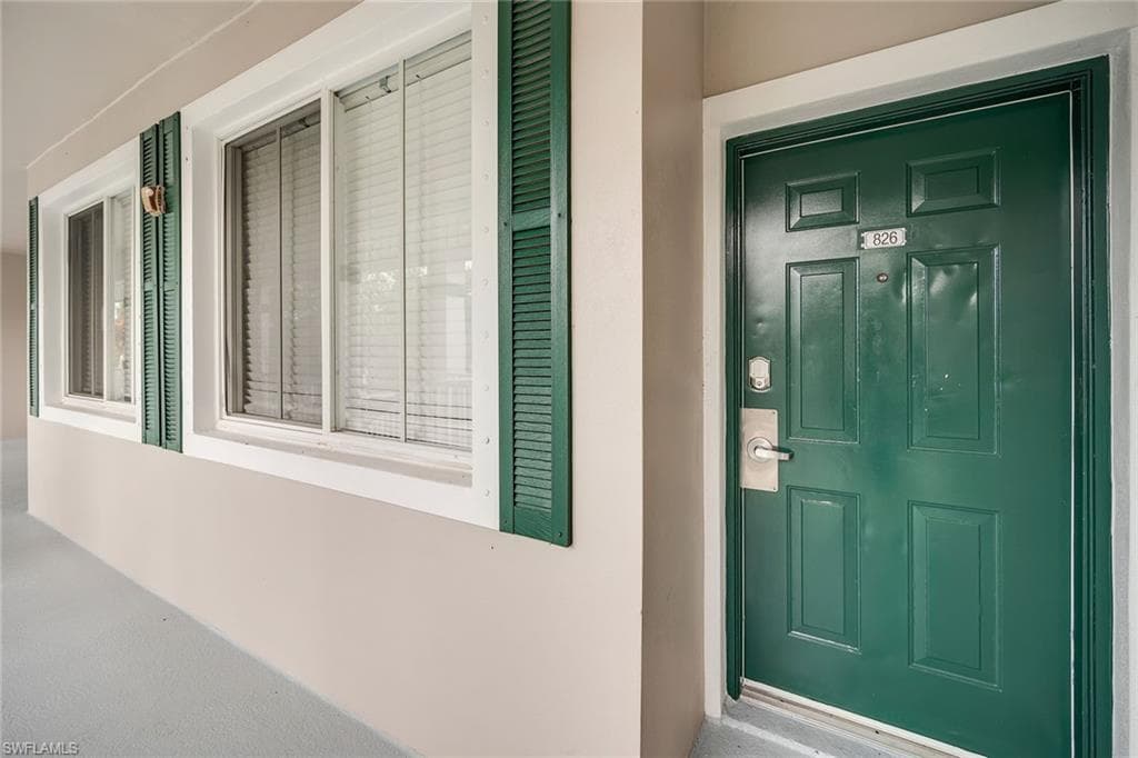 7930 Mahogany Run Ln 826, Naples, FL 34113-32