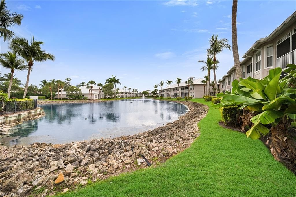 7930 Mahogany Run Ln 826, Naples, FL 34113-2