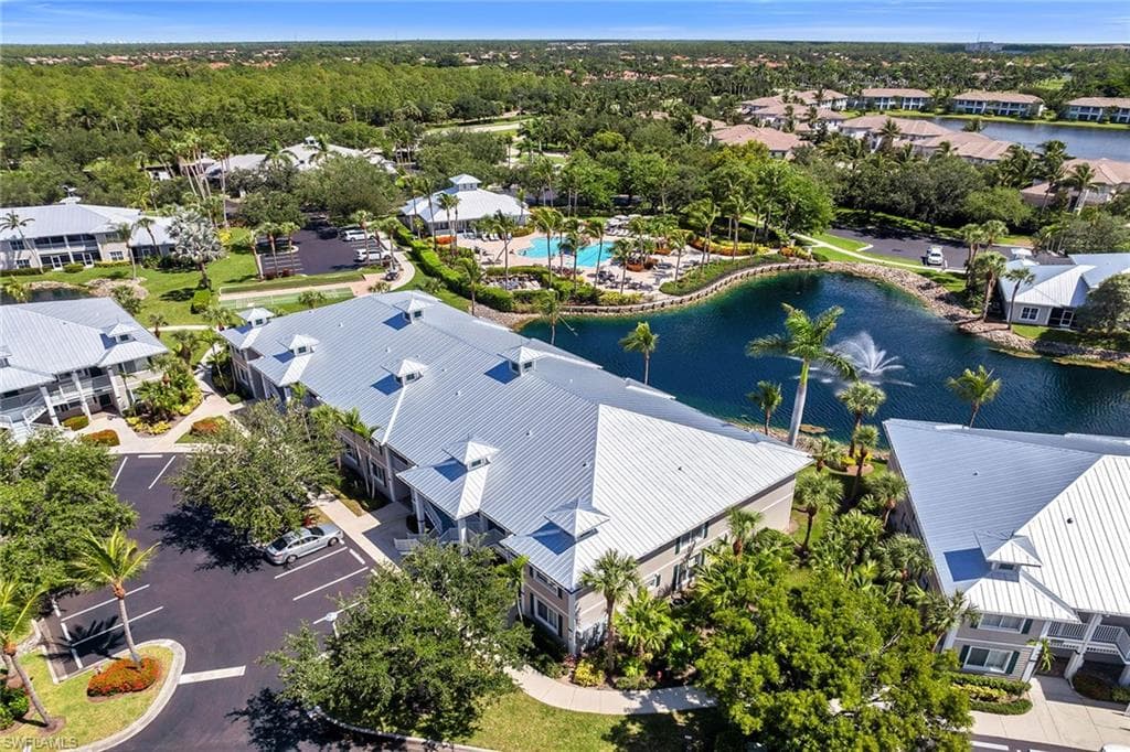 7930 Mahogany Run Ln 826, Naples, FL 34113-39