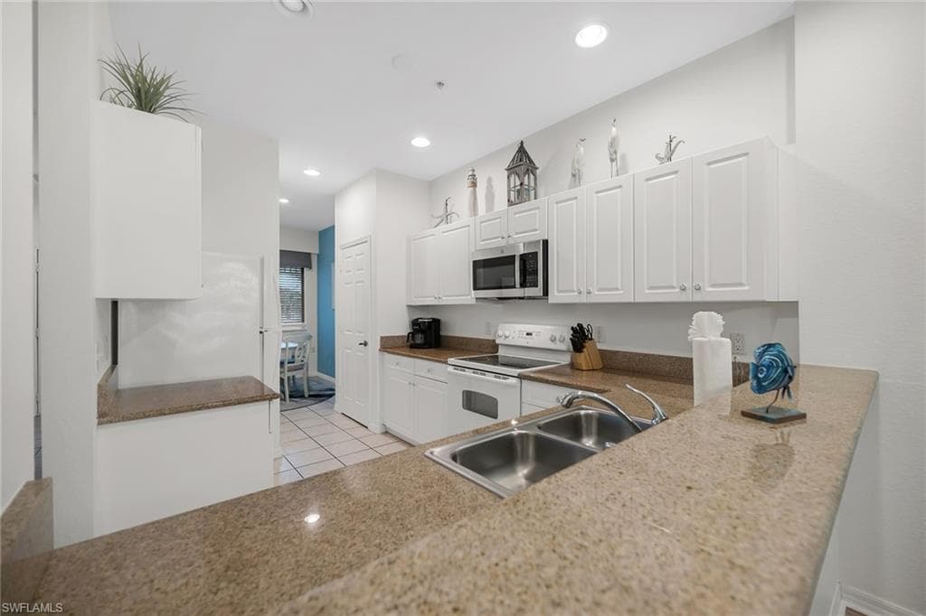 7930 Mahogany Run Ln 826, Naples, FL 34113-4