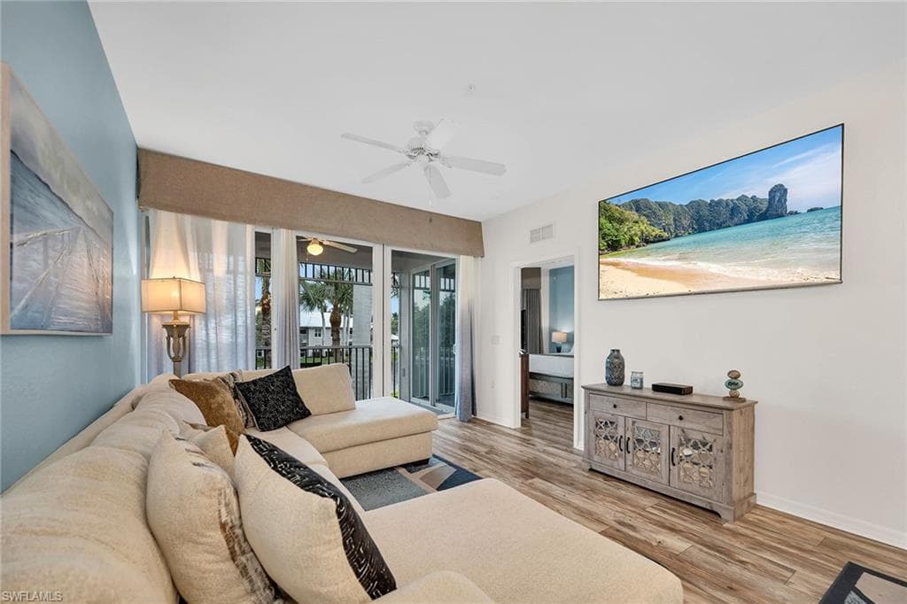 7930 Mahogany Run Ln 826, Naples, FL 34113-6