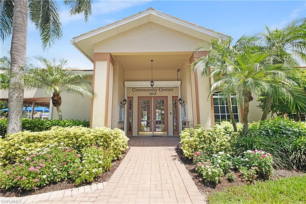 2329 Heritage Greens Dr, Naples, FL 34119-33