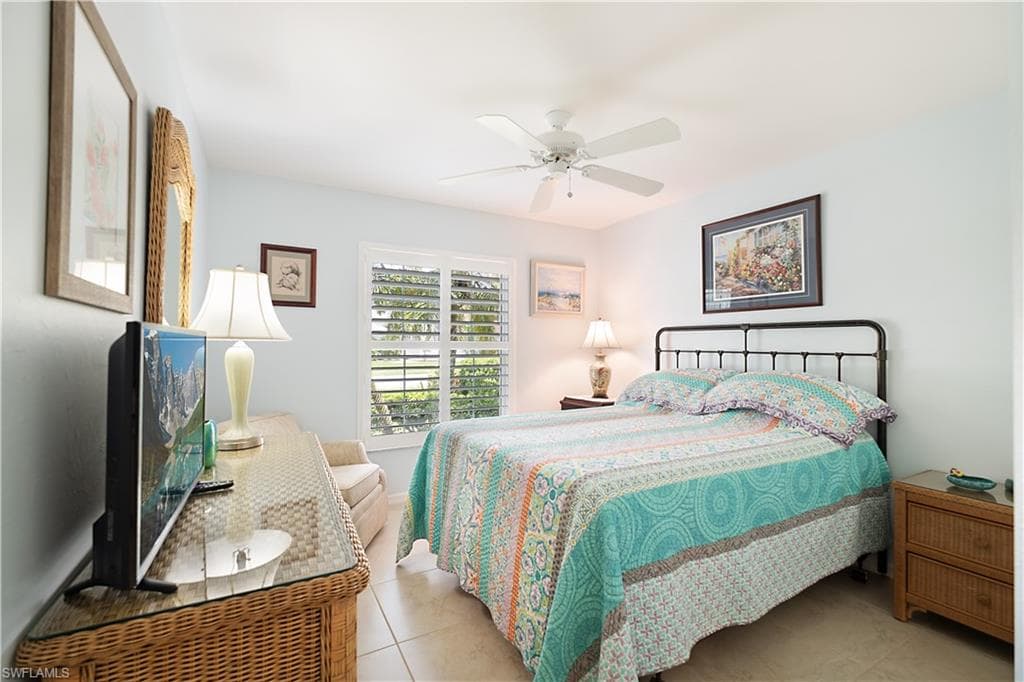 2329 Heritage Greens Dr, Naples, FL 34119-4