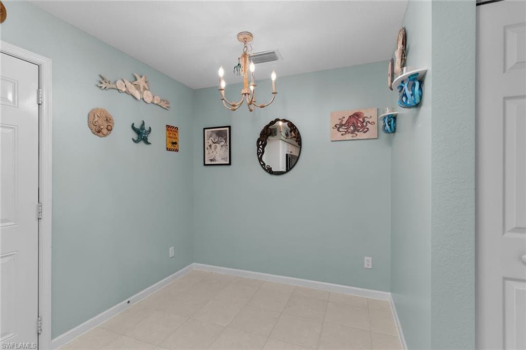 25054 Peacock Ln 102, Naples, FL 34114-9