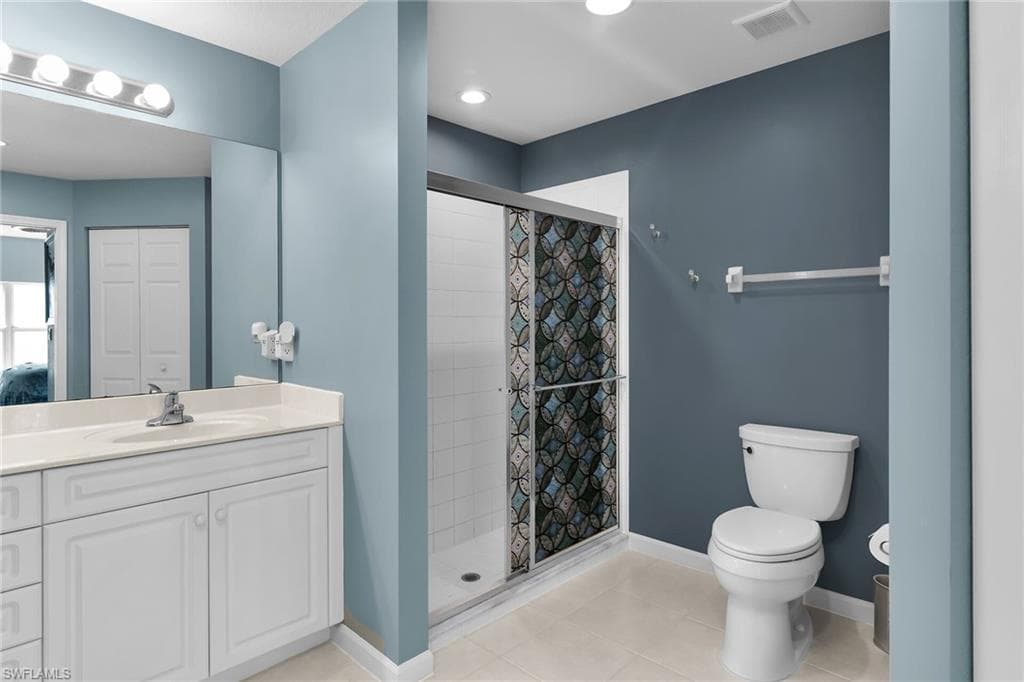 25054 Peacock Ln 102, Naples, FL 34114-16