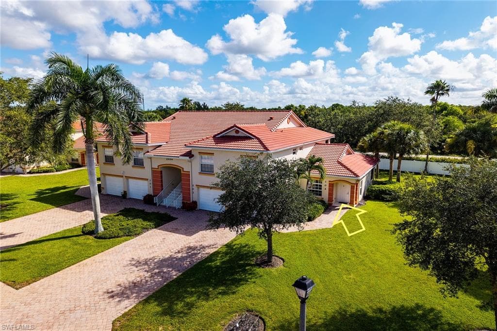 25054 Peacock Ln 102, Naples, FL 34114-27