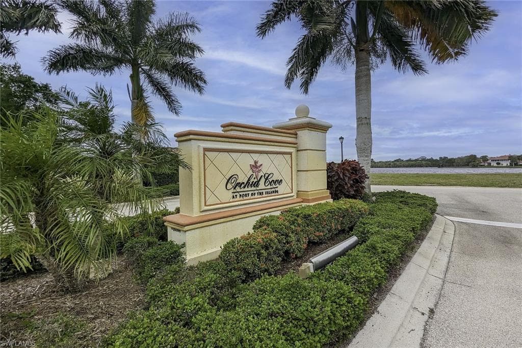 25054 Peacock Ln 102, Naples, FL 34114-34