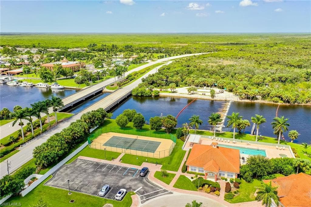 25054 Peacock Ln 102, Naples, FL 34114-35