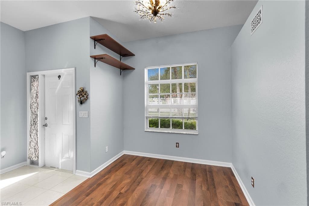 25054 Peacock Ln 102, Naples, FL 34114-5