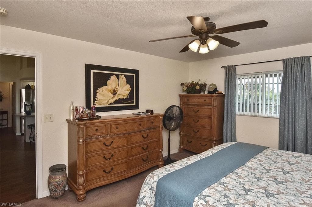 425 20th Pl, Cape Coral, FL 33993-23