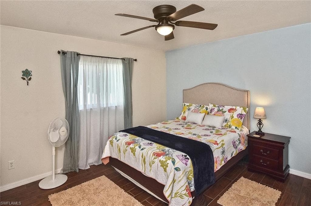 425 20th Pl, Cape Coral, FL 33993-29