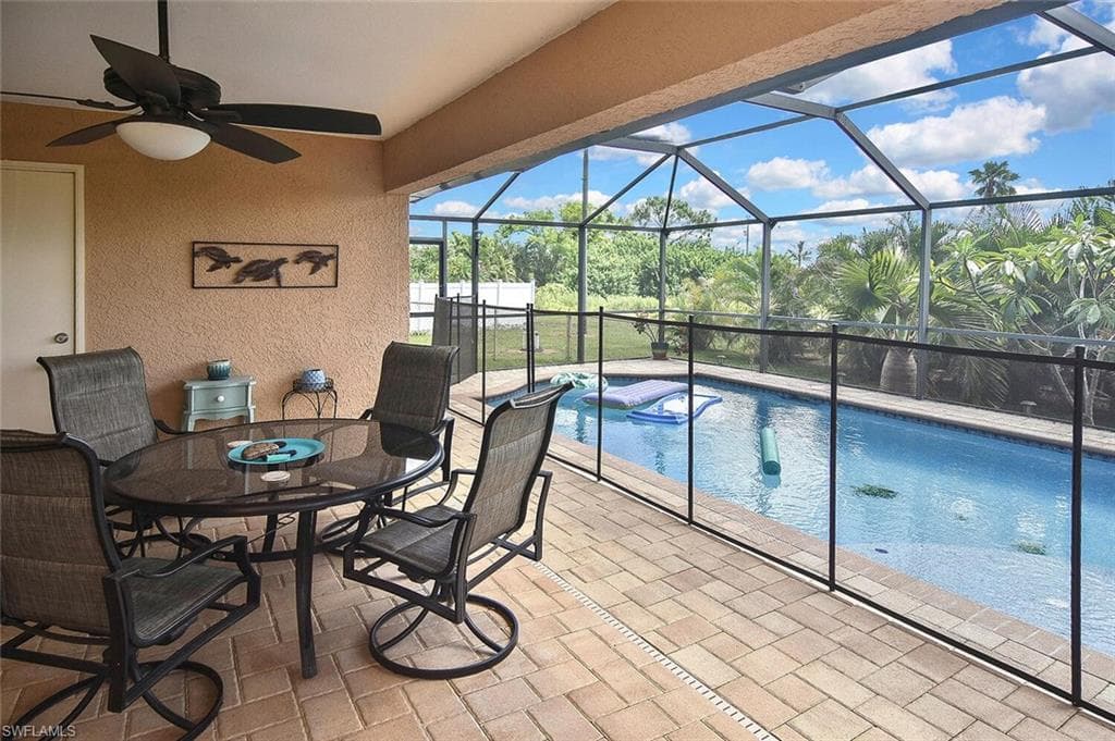 425 20th Pl, Cape Coral, FL 33993-37