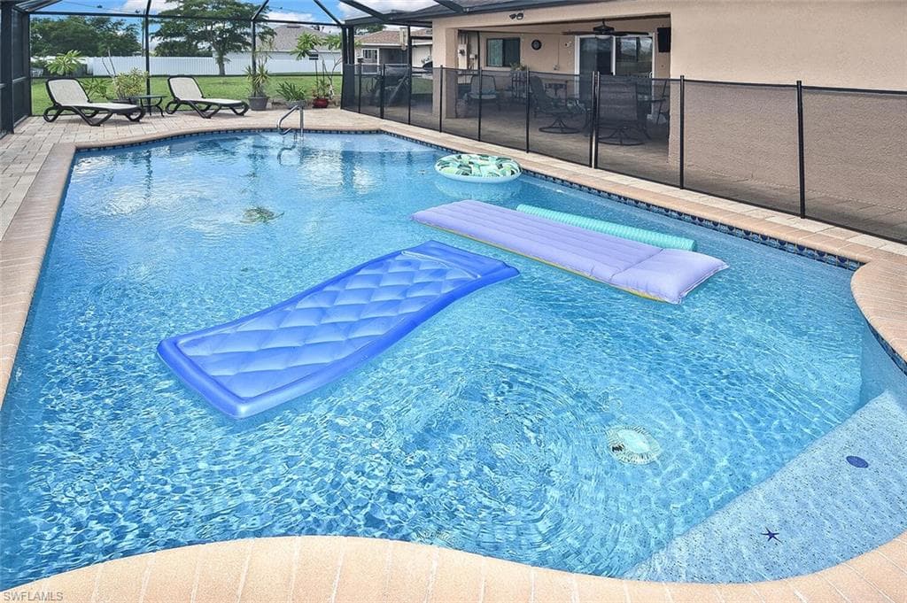 425 20th Pl, Cape Coral, FL 33993-41