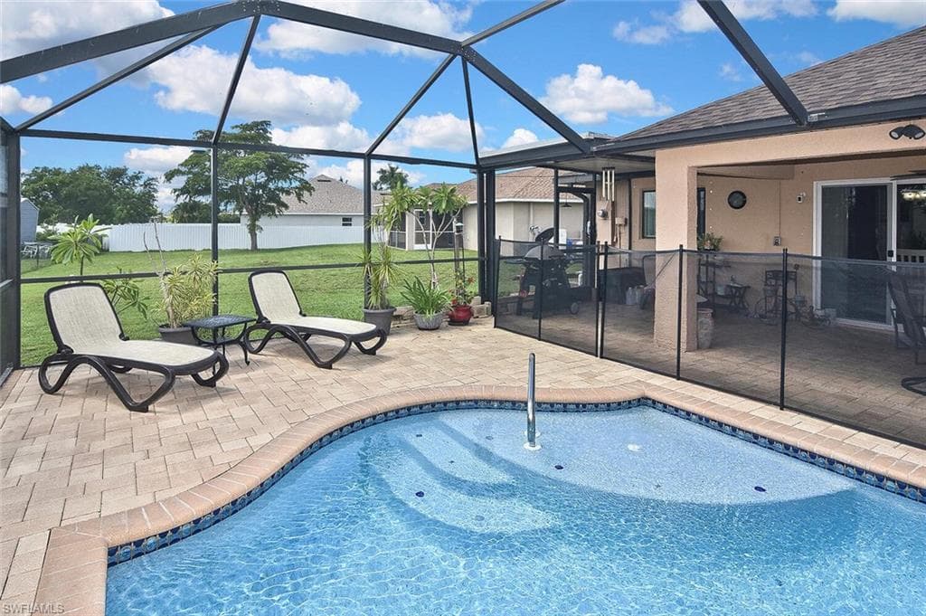 425 20th Pl, Cape Coral, FL 33993-42