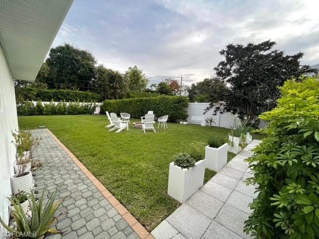 1282 Illinois Dr, Naples, FL 34103-26