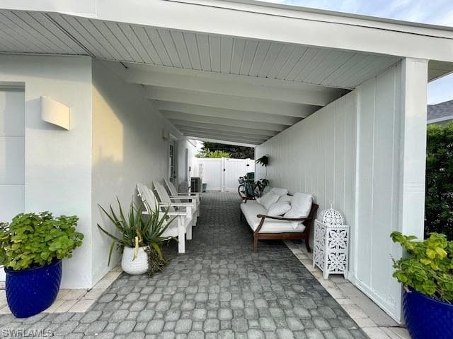 1282 Illinois Dr, Naples, FL 34103-4