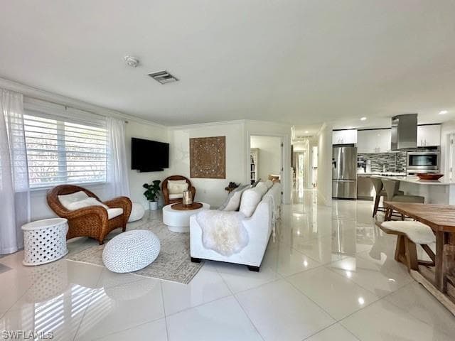 1282 Illinois Dr, Naples, FL 34103-6