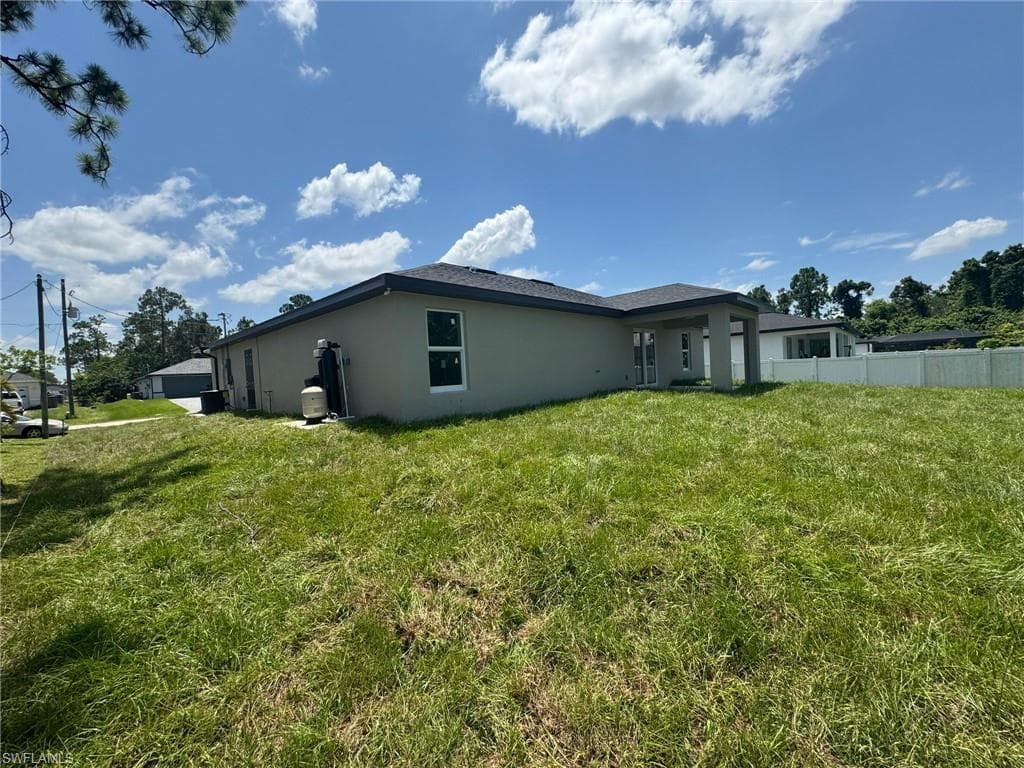 1027 Alfreda Ave, Lehigh Acres, FL 33971-34