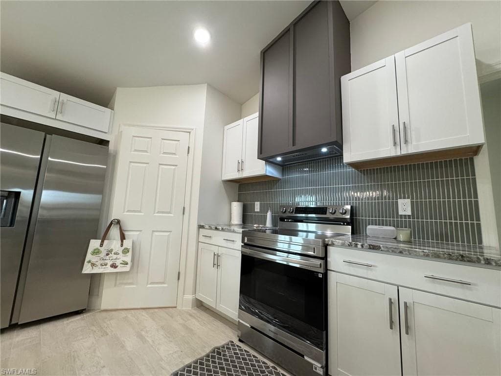 1027 Alfreda Ave, Lehigh Acres, FL 33971-4
