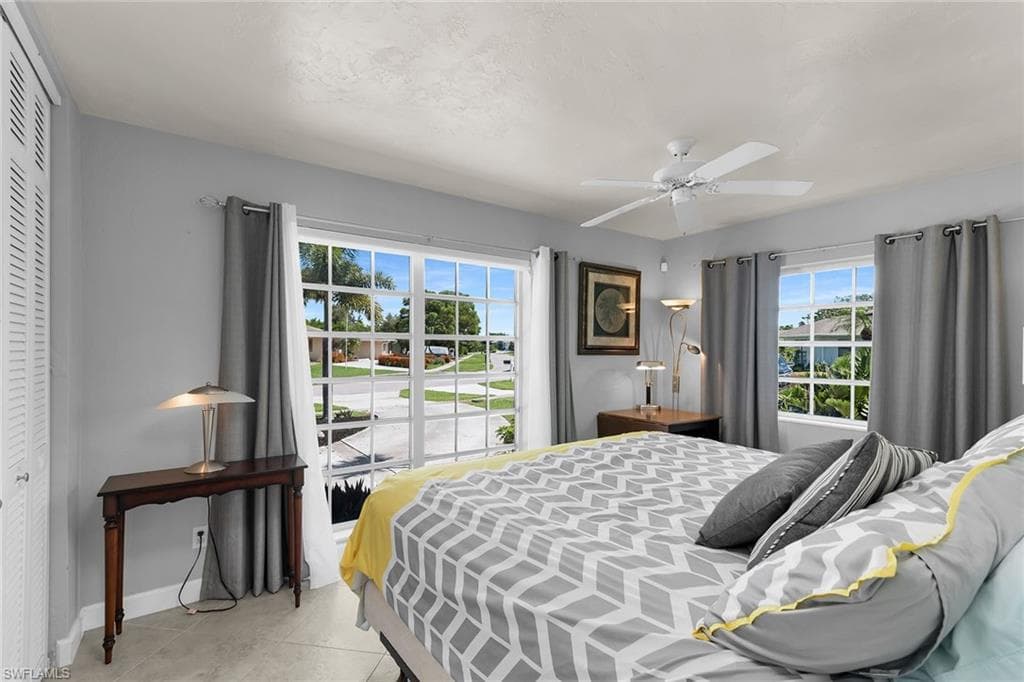459 Echo Cir, Marco Island, FL 34145-20