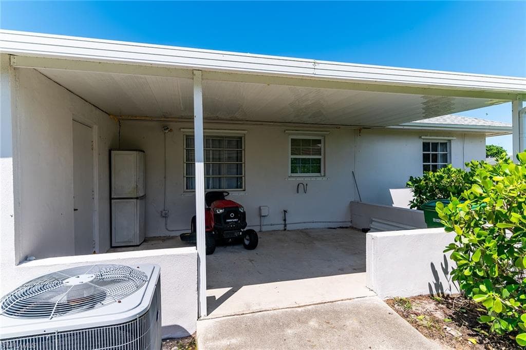 459 Echo Cir, Marco Island, FL 34145-36
