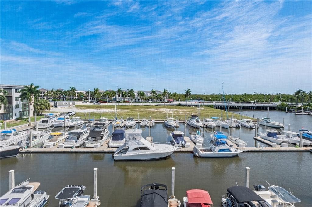 803 River Point Dr 306b, Naples, FL 34102-9