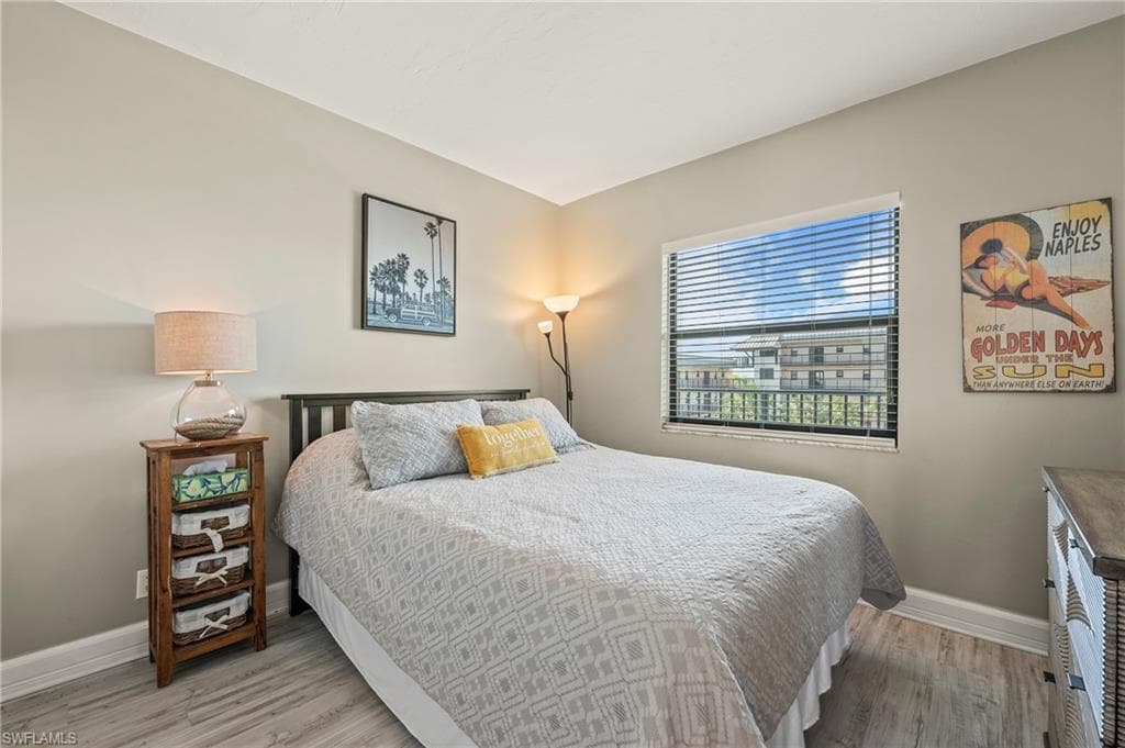 803 River Point Dr 306b, Naples, FL 34102-15