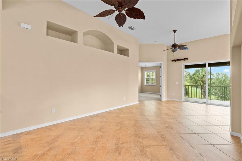 6689 Alden Woods Cir 202, Naples, FL 34113-17