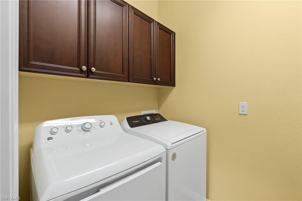 6689 Alden Woods Cir 202, Naples, FL 34113-32