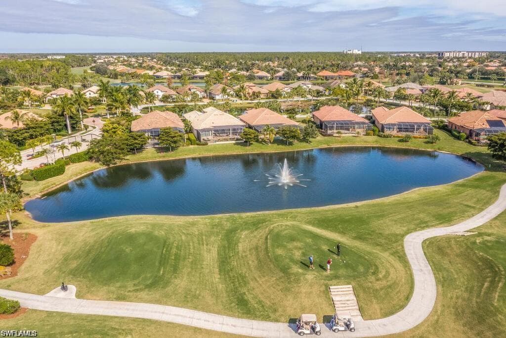 6689 Alden Woods Cir 202, Naples, FL 34113-7