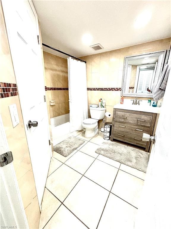 150 Santa Clara Dr 150, Naples, FL 34104-7