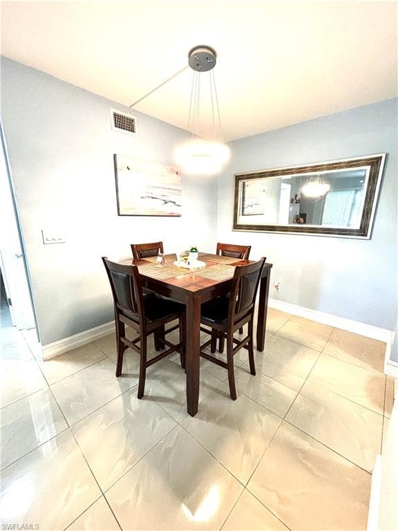 150 Santa Clara Dr 150, Naples, FL 34104-8
