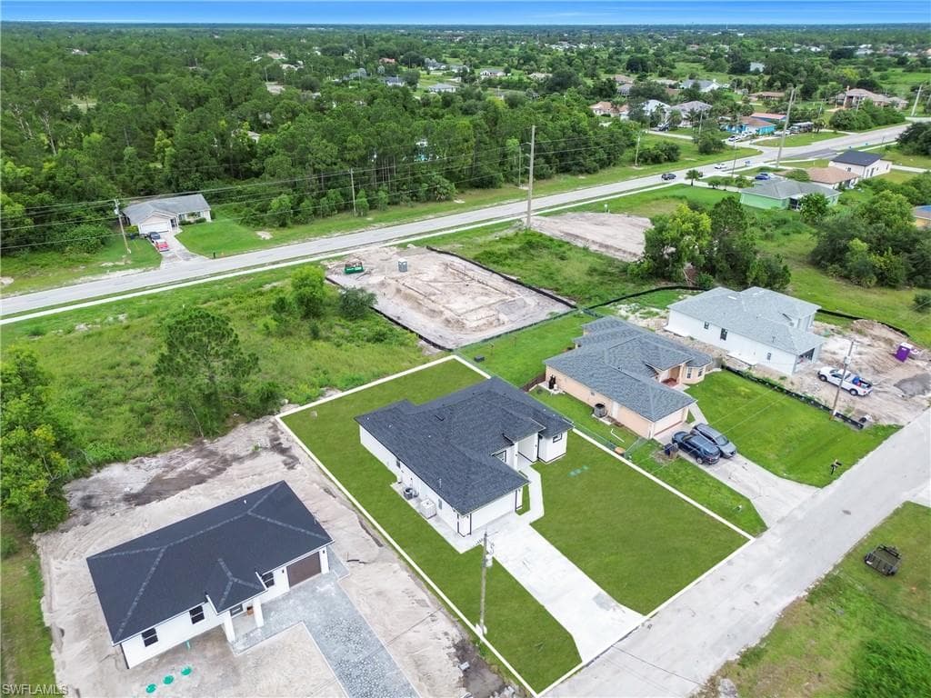 720 Castlestone Ave S, Lehigh Acres, FL 33974-32