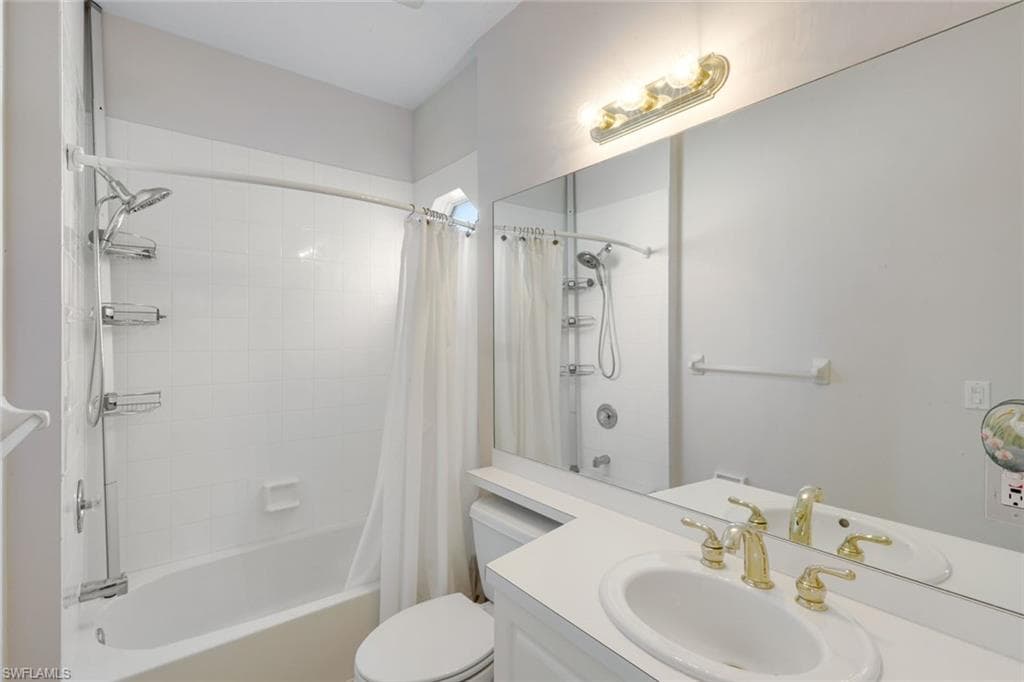 9630 Village View Blvd 202, Bonita Springs, FL 34135-24