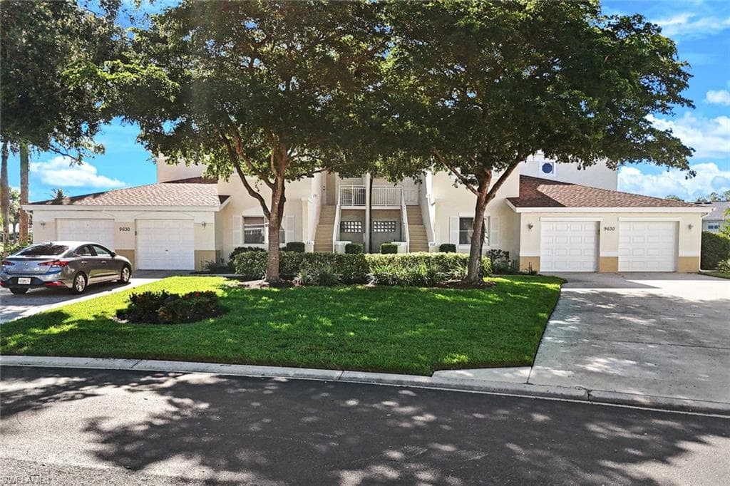 9630 Village View Blvd 202, Bonita Springs, FL 34135-25
