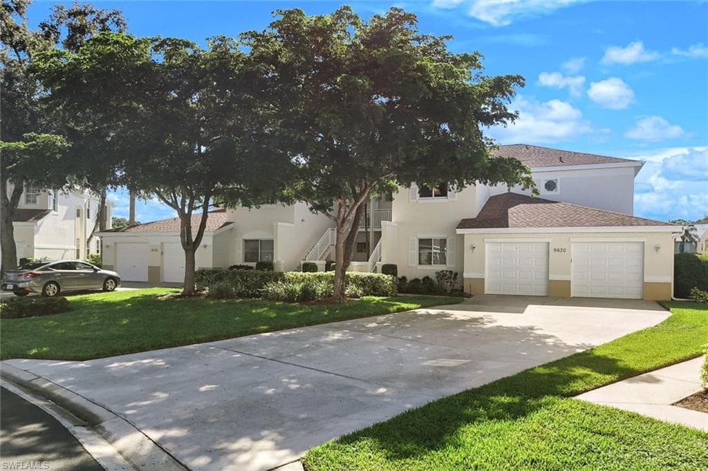 9630 Village View Blvd 202, Bonita Springs, FL 34135-26